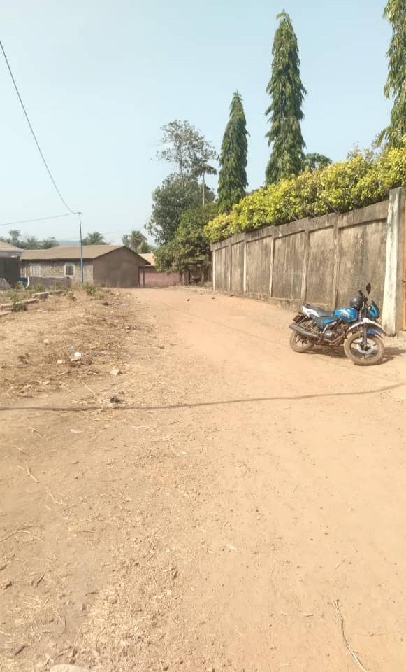 VENTE DE TROIS PARCELLES.